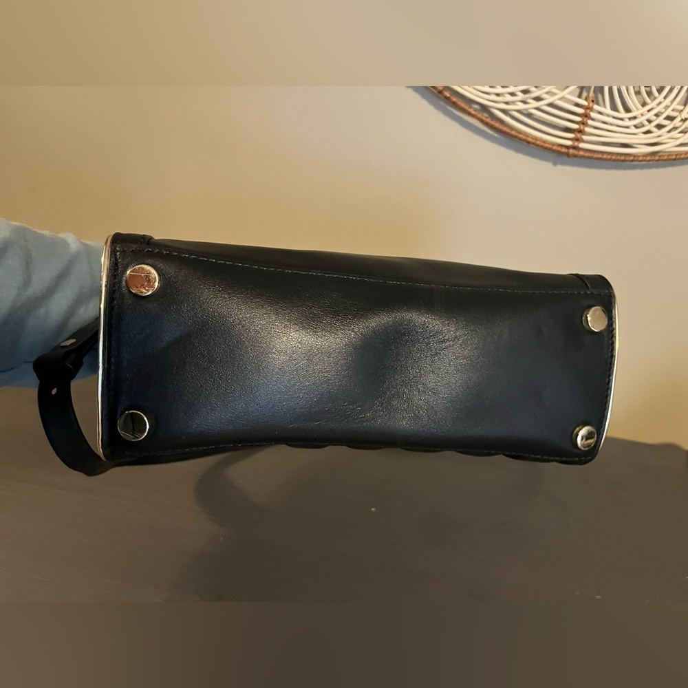 Michael Kors Whitney Quilted Outlined Top handle Satchel - Picture 5 of 12